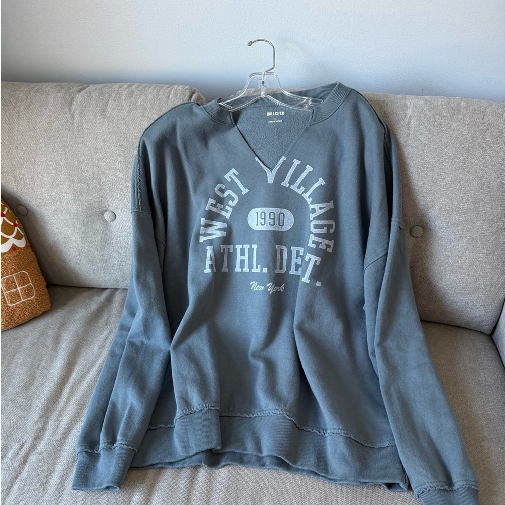Blue crewneck